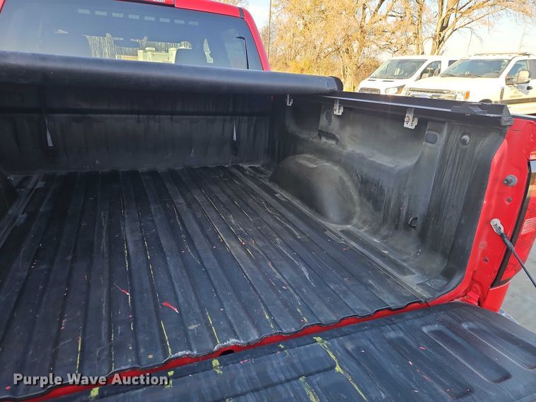 image for item EO4817 2016 Chevrolet Silverado 1500 Crew Cab pickup truck