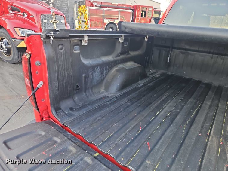 image for item EO4817 2016 Chevrolet Silverado 1500 Crew Cab pickup truck