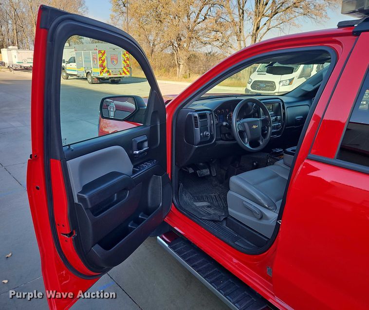 image for item EO4817 2016 Chevrolet Silverado 1500 Crew Cab pickup truck