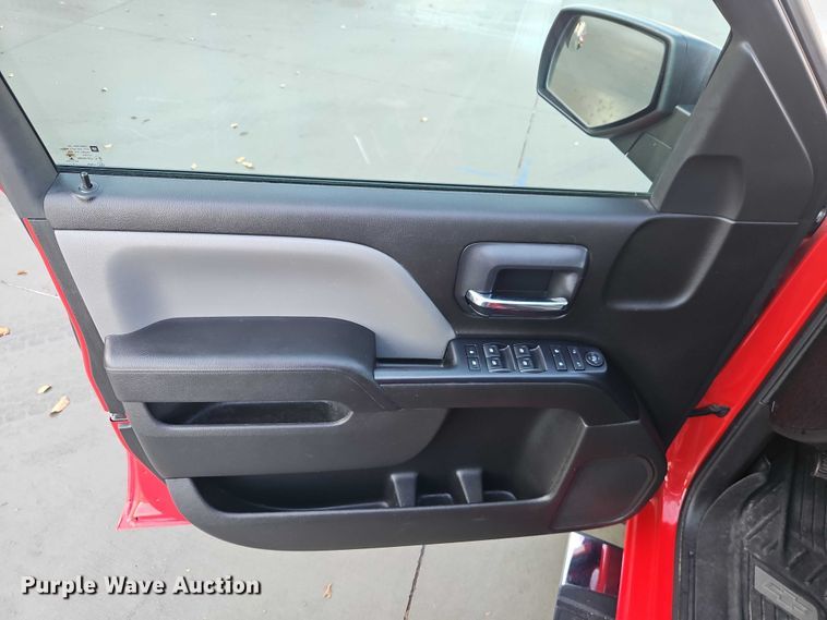 image for item EO4817 2016 Chevrolet Silverado 1500 Crew Cab pickup truck