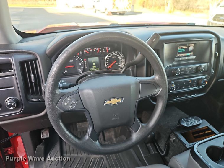 image for item EO4817 2016 Chevrolet Silverado 1500 Crew Cab pickup truck