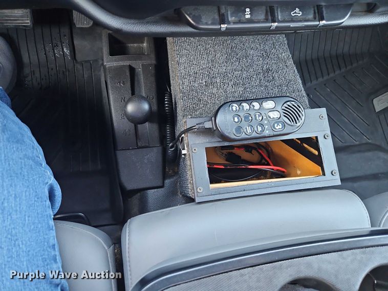 image for item EO4817 2016 Chevrolet Silverado 1500 Crew Cab pickup truck