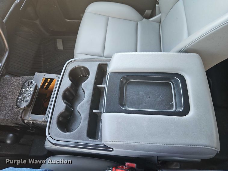 image for item EO4817 2016 Chevrolet Silverado 1500 Crew Cab pickup truck