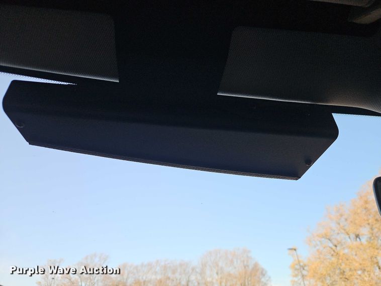 image for item EO4817 2016 Chevrolet Silverado 1500 Crew Cab pickup truck