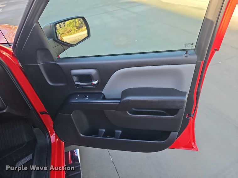 image for item EO4817 2016 Chevrolet Silverado 1500 Crew Cab pickup truck