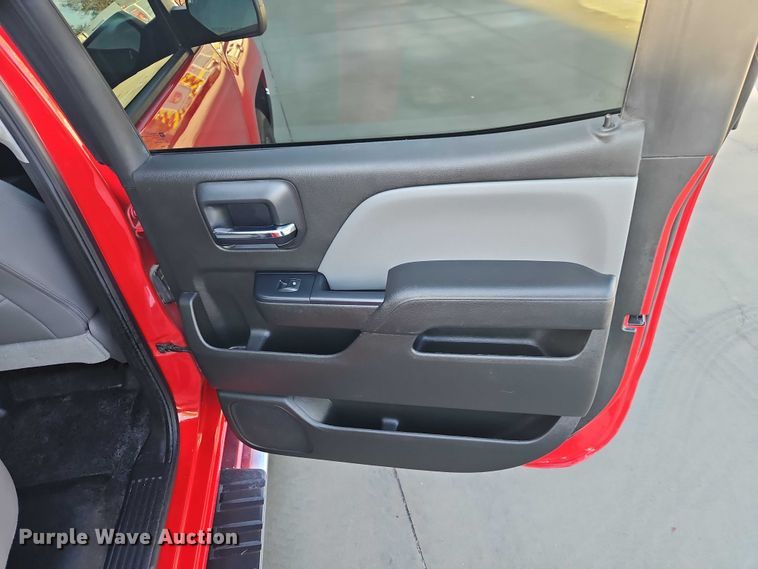 image for item EO4817 2016 Chevrolet Silverado 1500 Crew Cab pickup truck