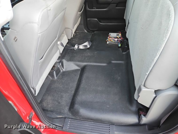 image for item EO4817 2016 Chevrolet Silverado 1500 Crew Cab pickup truck