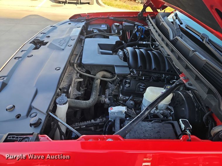 image for item EO4817 2016 Chevrolet Silverado 1500 Crew Cab pickup truck