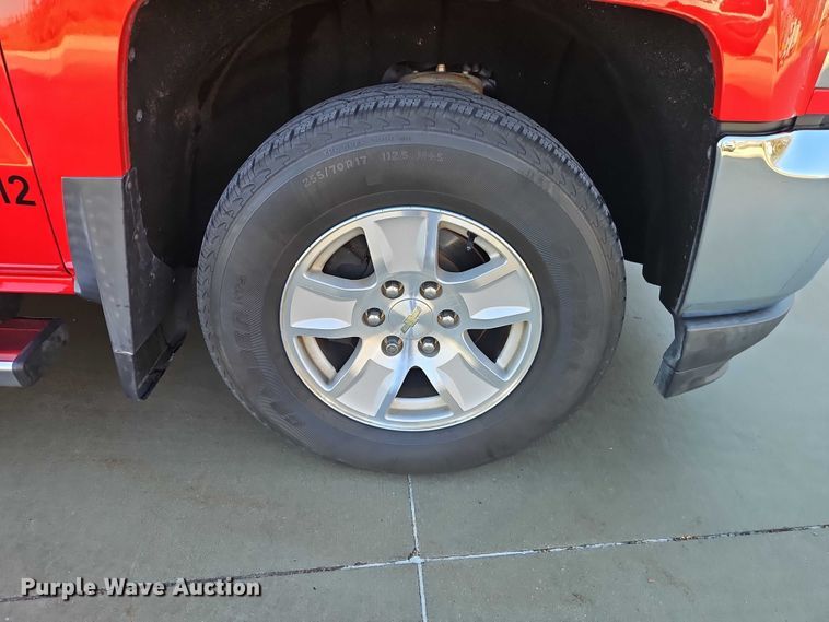 image for item EO4817 2016 Chevrolet Silverado 1500 Crew Cab pickup truck