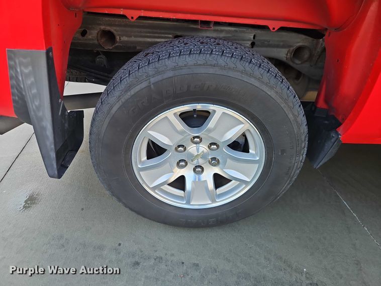 image for item EO4817 2016 Chevrolet Silverado 1500 Crew Cab pickup truck