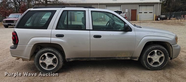image for item EO4821 2007 Chevrolet Trail Blazer SUV