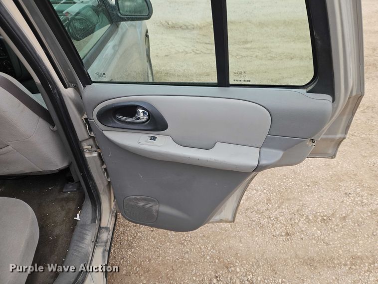 image for item EO4821 2007 Chevrolet Trail Blazer SUV