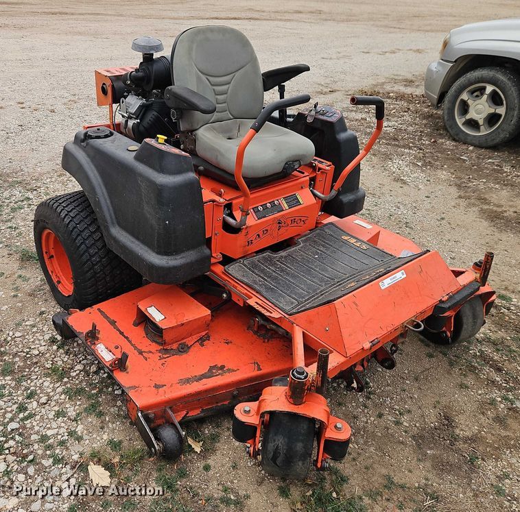 image for item EO4823 Bad Boy 7200 ZTR lawn mower