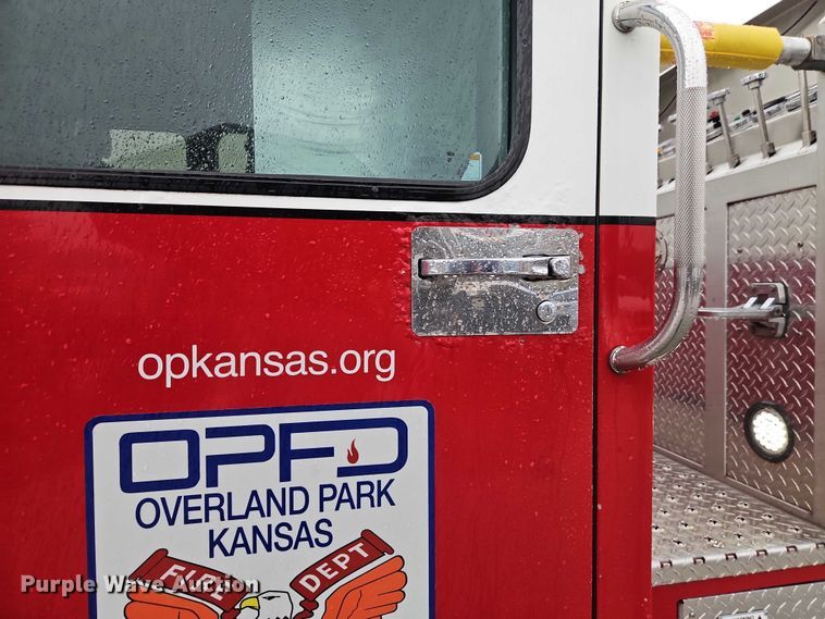 image for item EO4857 2001 Spartan Advantage pumper fire truck