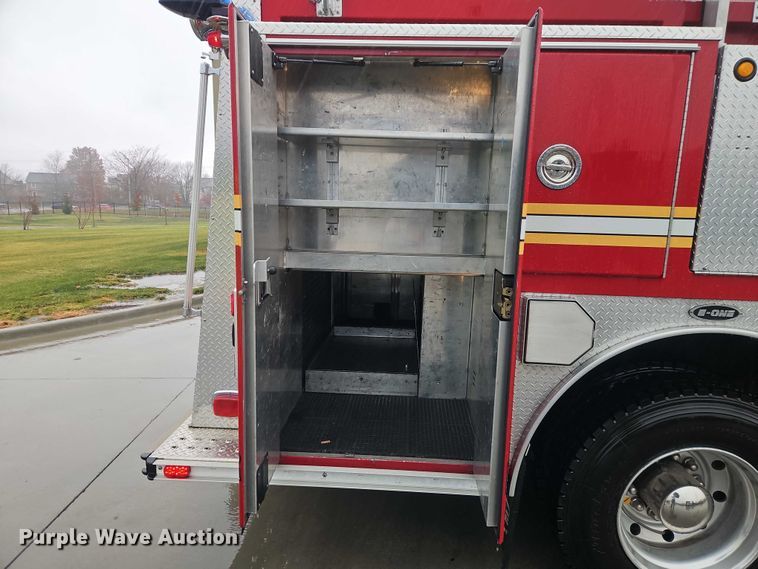 image for item EO4857 2001 Spartan Advantage pumper fire truck