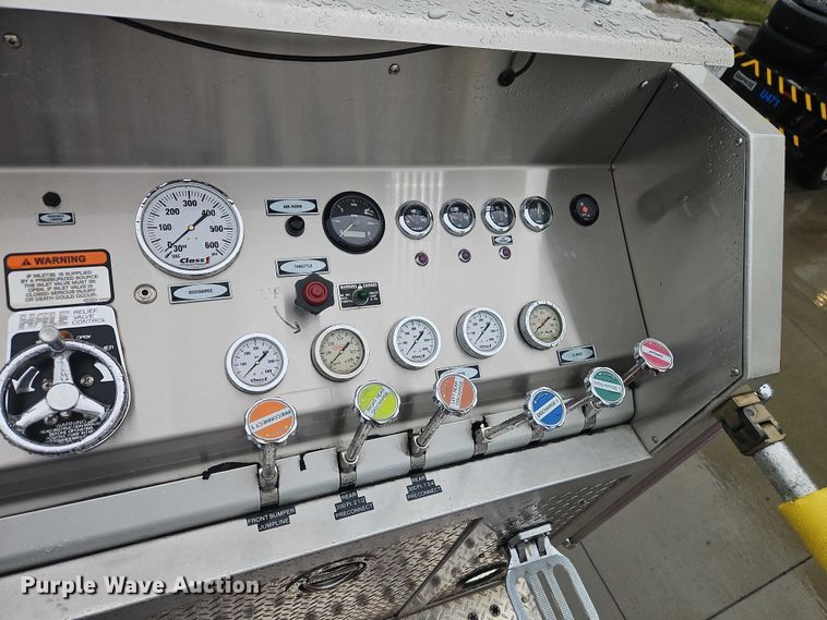 image for item EO4857 2001 Spartan Advantage pumper fire truck