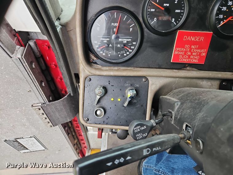 image for item EO4857 2001 Spartan Advantage pumper fire truck