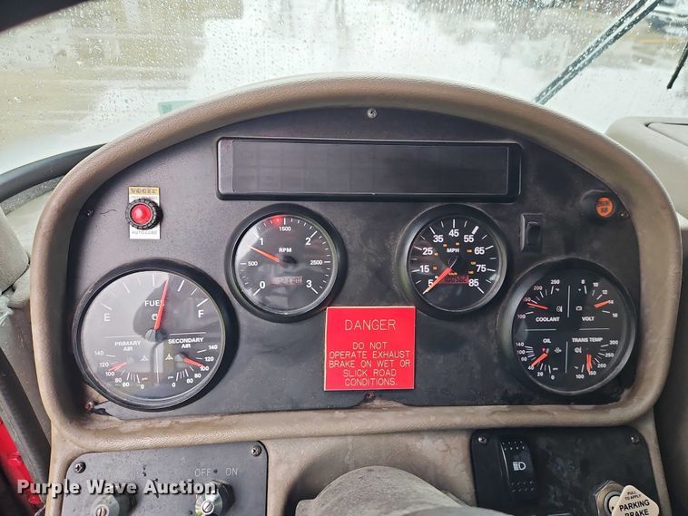 image for item EO4857 2001 Spartan Advantage pumper fire truck