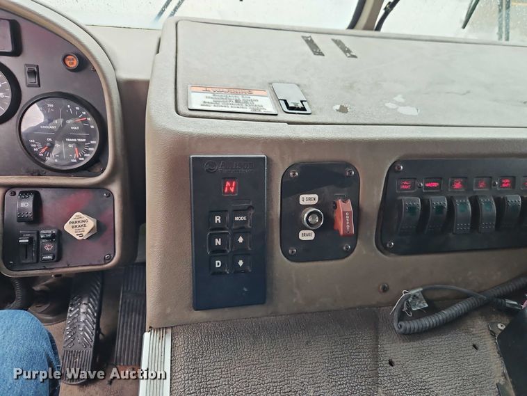 image for item EO4857 2001 Spartan Advantage pumper fire truck