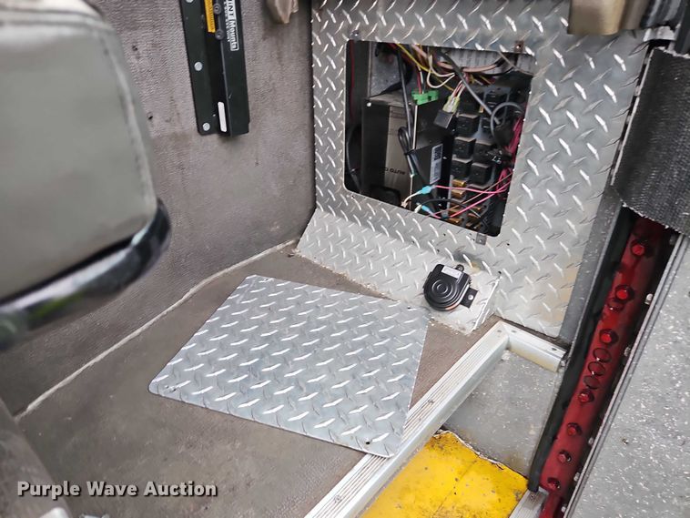 image for item EO4857 2001 Spartan Advantage pumper fire truck