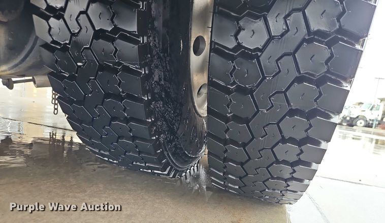 image for item EO4857 2001 Spartan Advantage pumper fire truck