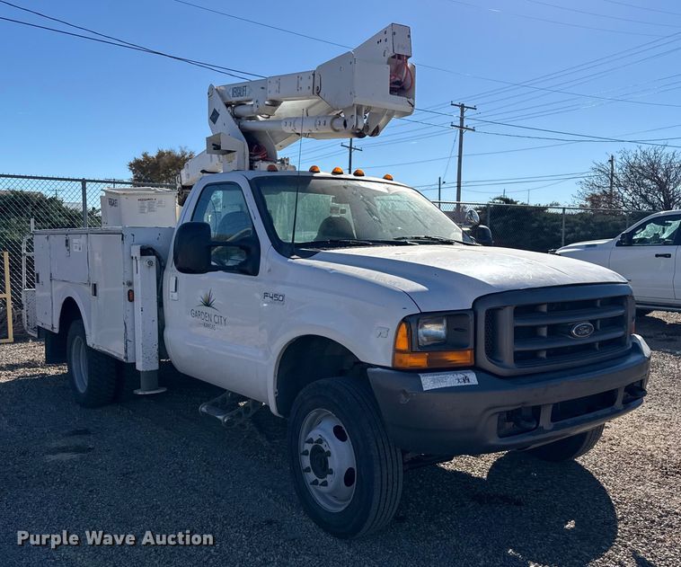 CAMIóN CON CANASTILLA 1999 FORD VERSALIFT
