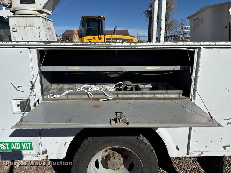 image for item EP2519 1999 Ford F450 bucket truck