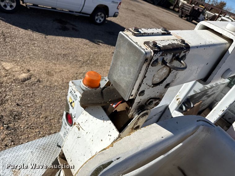 image for item EP2519 1999 Ford F450 bucket truck