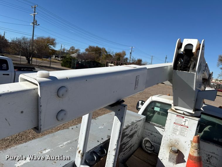 image for item EP2519 1999 Ford F450 bucket truck