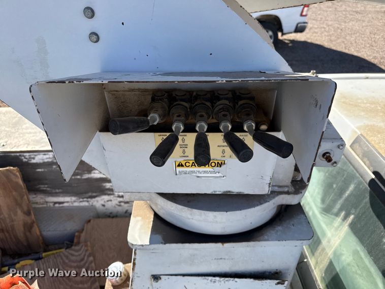 image for item EP2519 1999 Ford F450 bucket truck