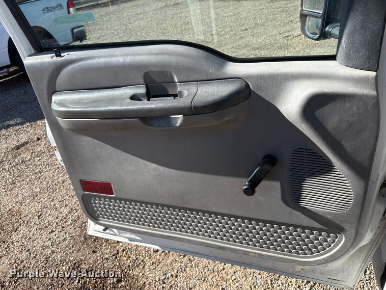 image for item EP2519 1999 Ford F450 bucket truck