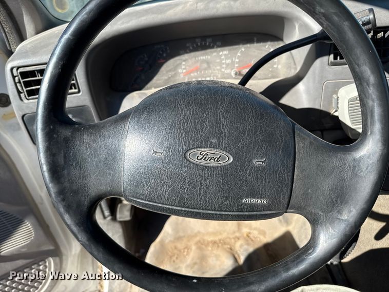 image for item EP2519 1999 Ford F450 bucket truck