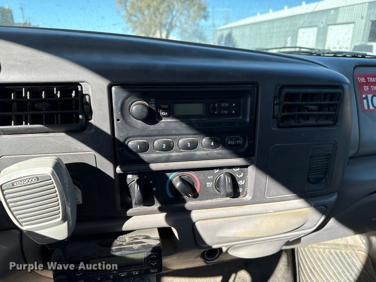 image for item EP2519 1999 Ford F450 bucket truck