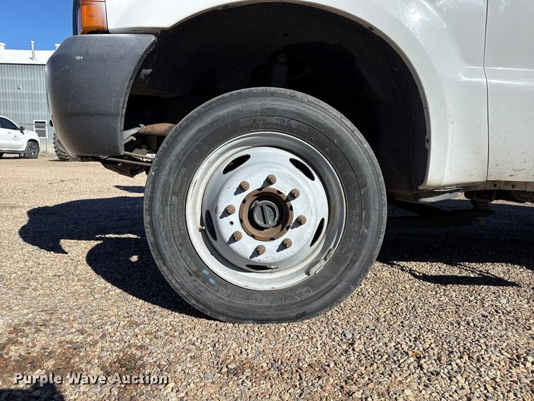 image for item EP2519 1999 Ford F450 bucket truck