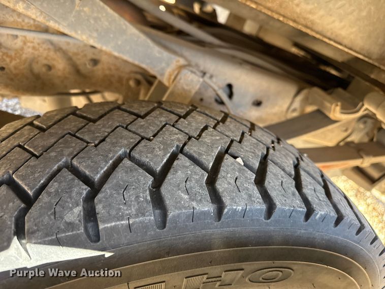 image for item EP2519 1999 Ford F450 bucket truck