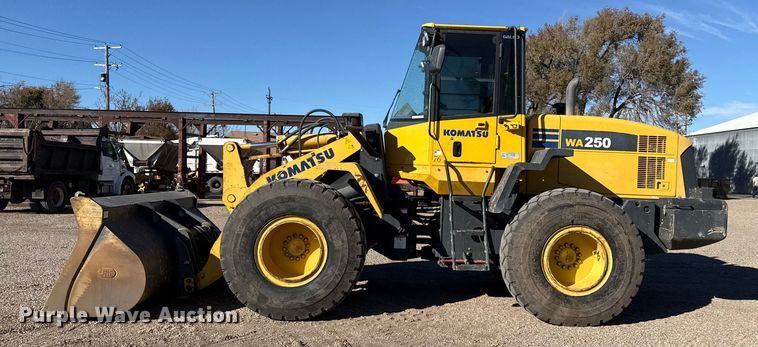 image for item EP2520 2006 Komatsu WA250-5L wheel loader