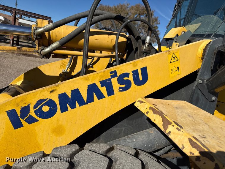image for item EP2520 2006 Komatsu WA250-5L wheel loader