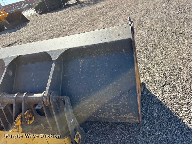 image for item EP2520 2006 Komatsu WA250-5L wheel loader