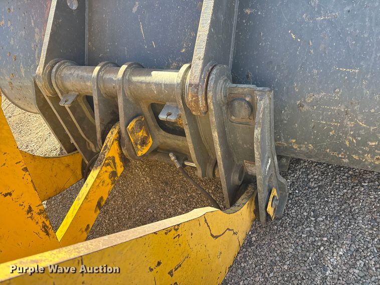 image for item EP2520 2006 Komatsu WA250-5L wheel loader