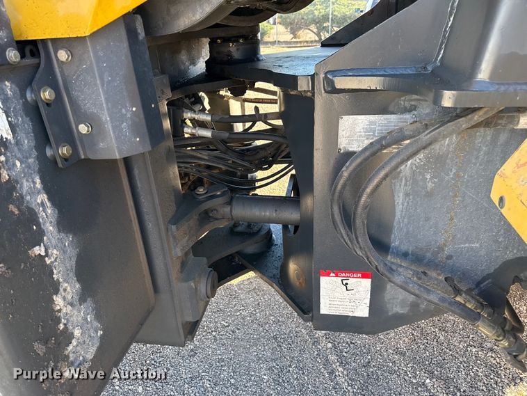 image for item EP2520 2006 Komatsu WA250-5L wheel loader
