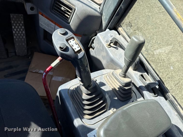 image for item EP2520 2006 Komatsu WA250-5L wheel loader