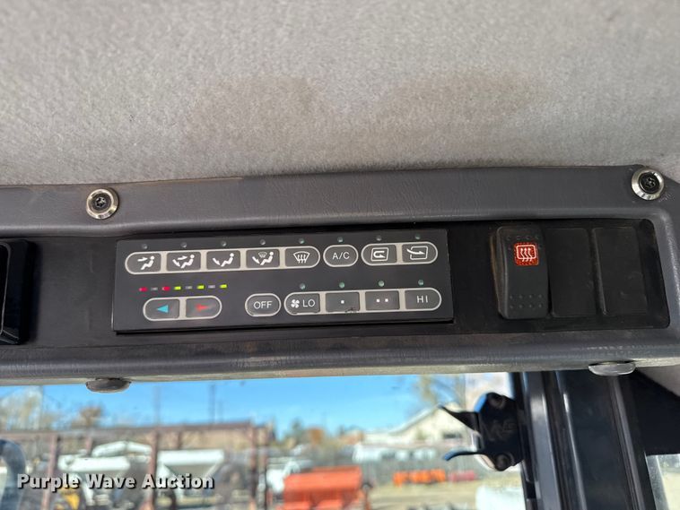 image for item EP2520 2006 Komatsu WA250-5L wheel loader