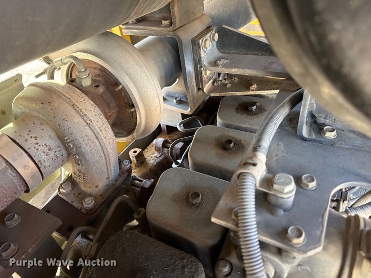 image for item EP2520 2006 Komatsu WA250-5L wheel loader