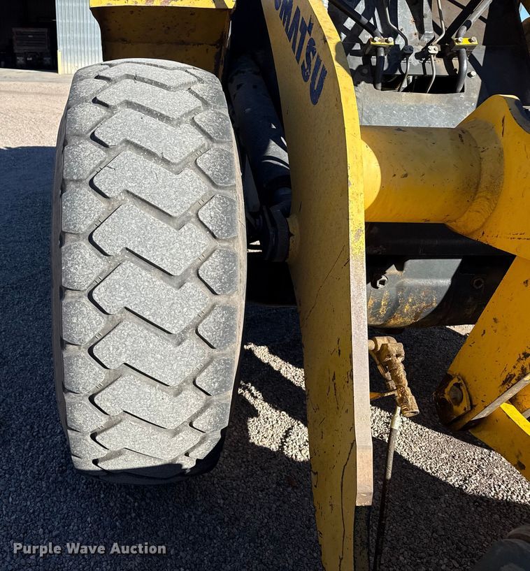 image for item EP2520 2006 Komatsu WA250-5L wheel loader