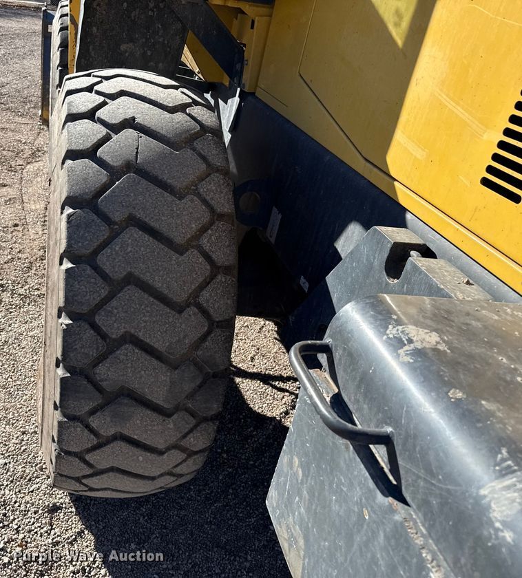 image for item EP2520 2006 Komatsu WA250-5L wheel loader