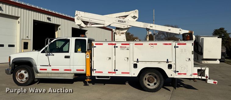 image for item ER0269 1998 GMC Sierra C3500 bucket truck