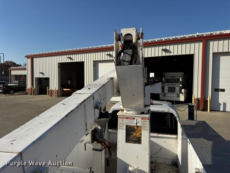 image for item ER0269 1998 GMC Sierra C3500 bucket truck