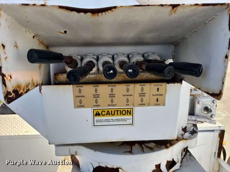 image for item ER0269 1998 GMC Sierra C3500 bucket truck