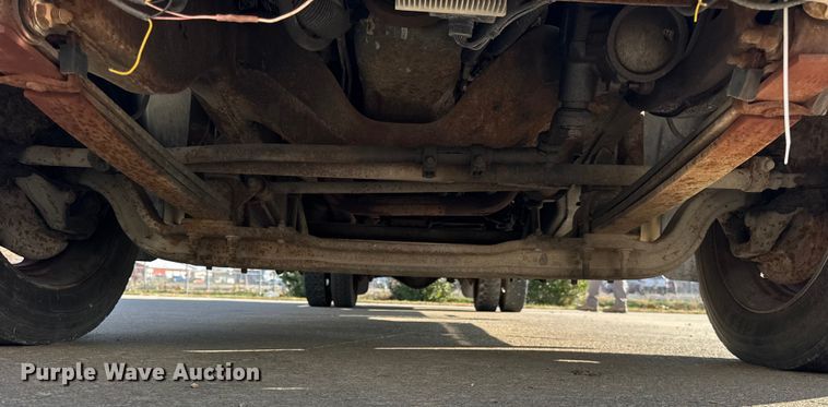 image for item ER0269 1998 GMC Sierra C3500 bucket truck