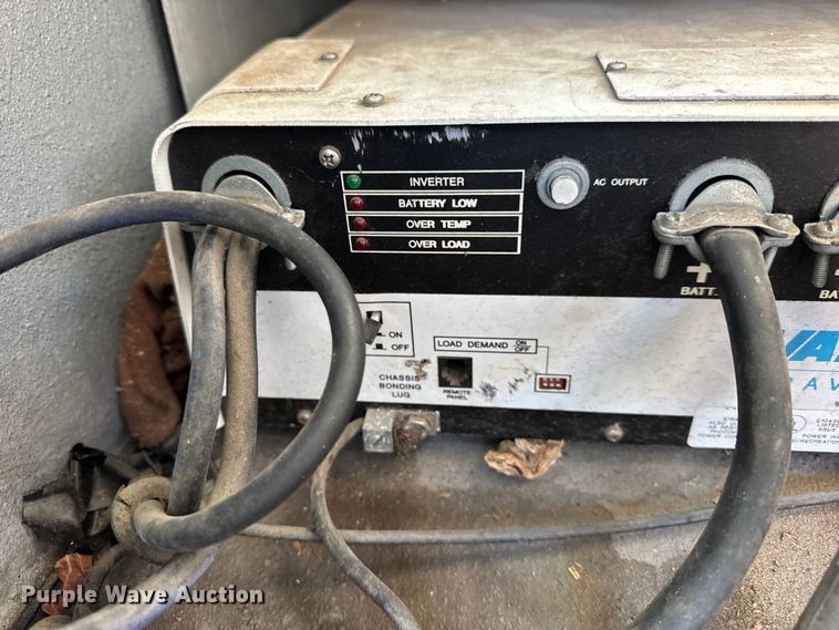 image for item ER0269 1998 GMC Sierra C3500 bucket truck